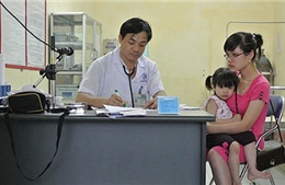 Tăng cường giám sát trẻ mắc bệnh tay chân miệng 